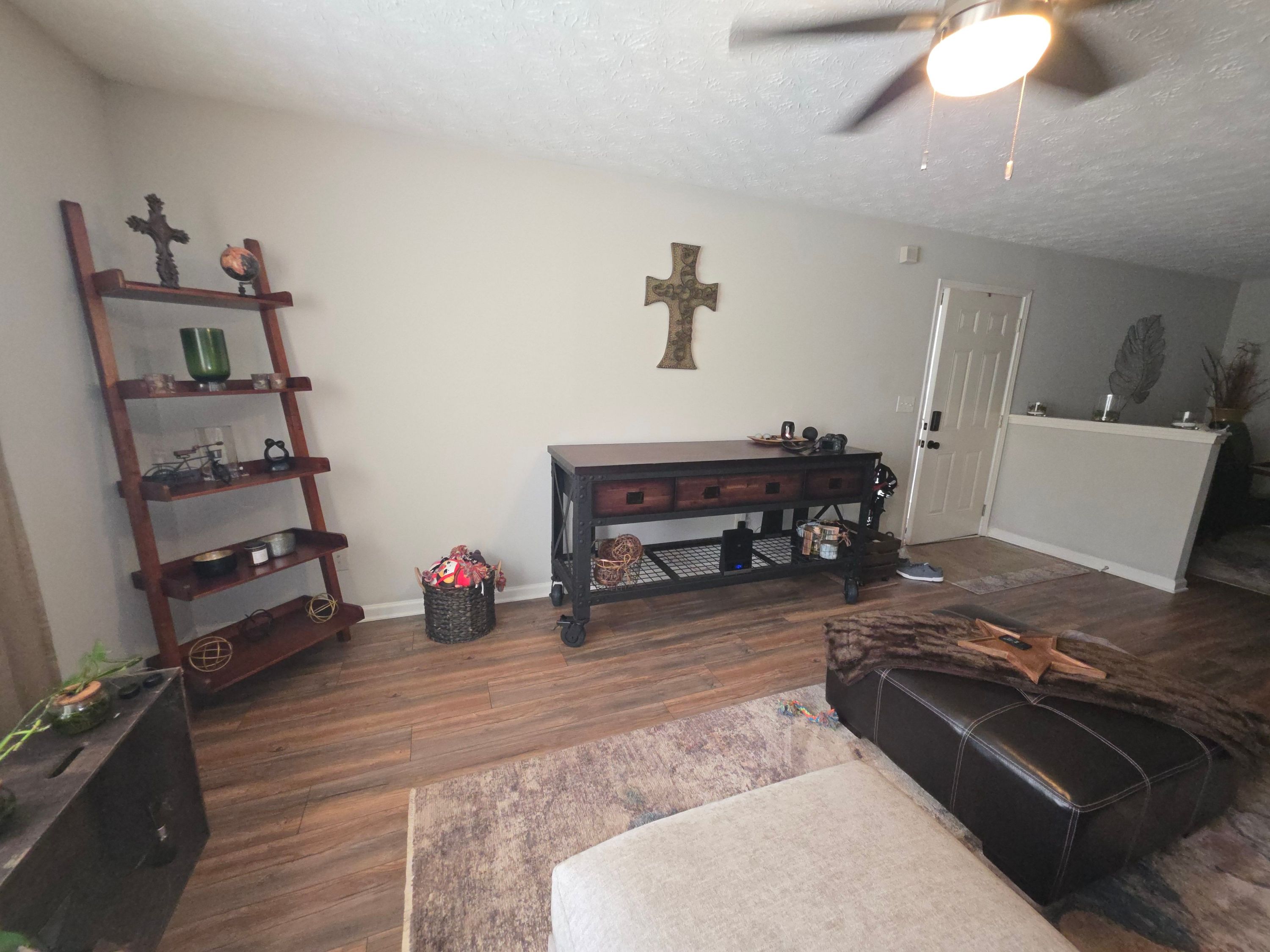 3bedroom 2 bathroom Condo